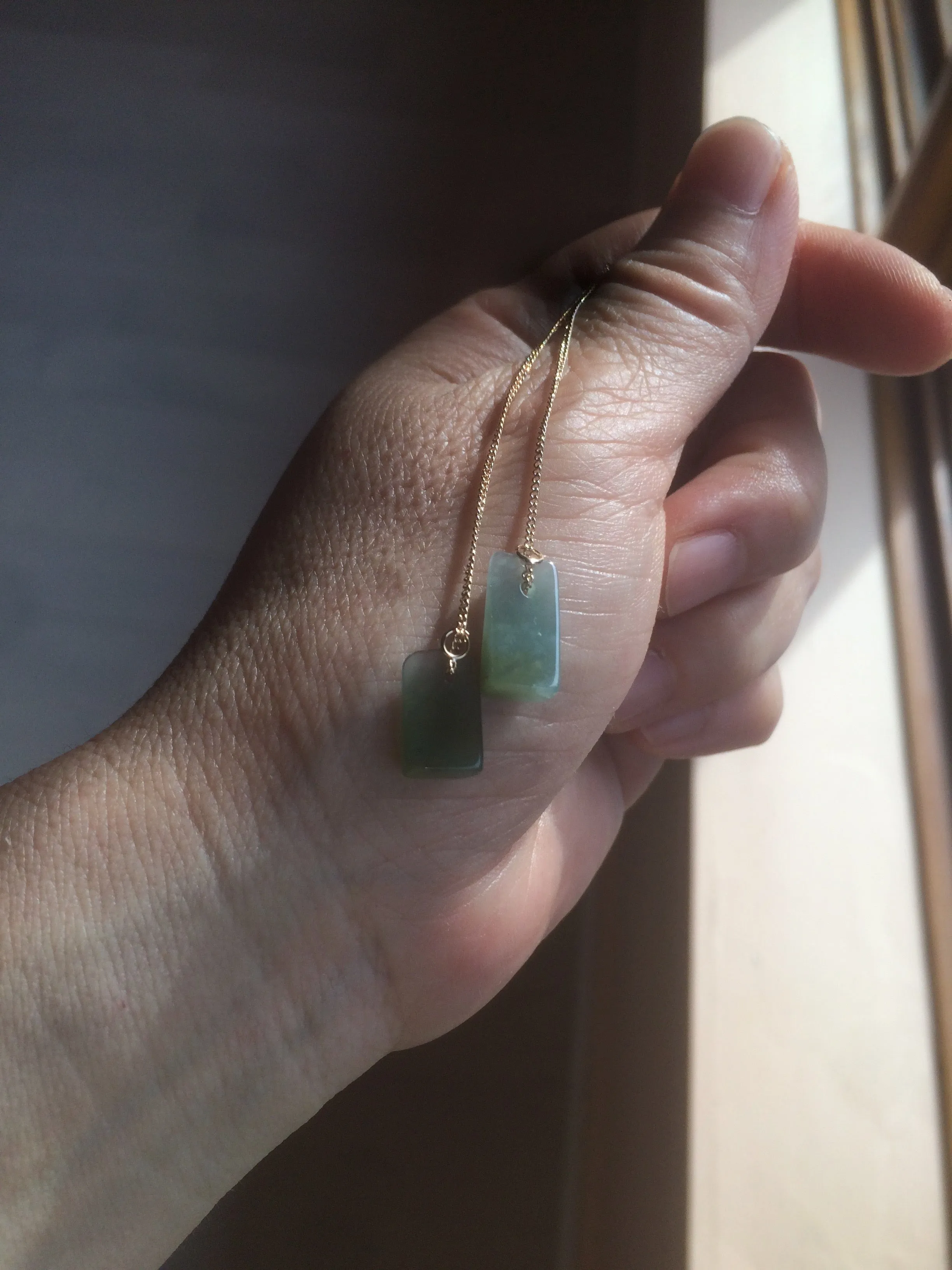 100% Natural icy watery deep sea blue/green/gray safe and sound dangling Guatemala jadeite Jade earring Q125