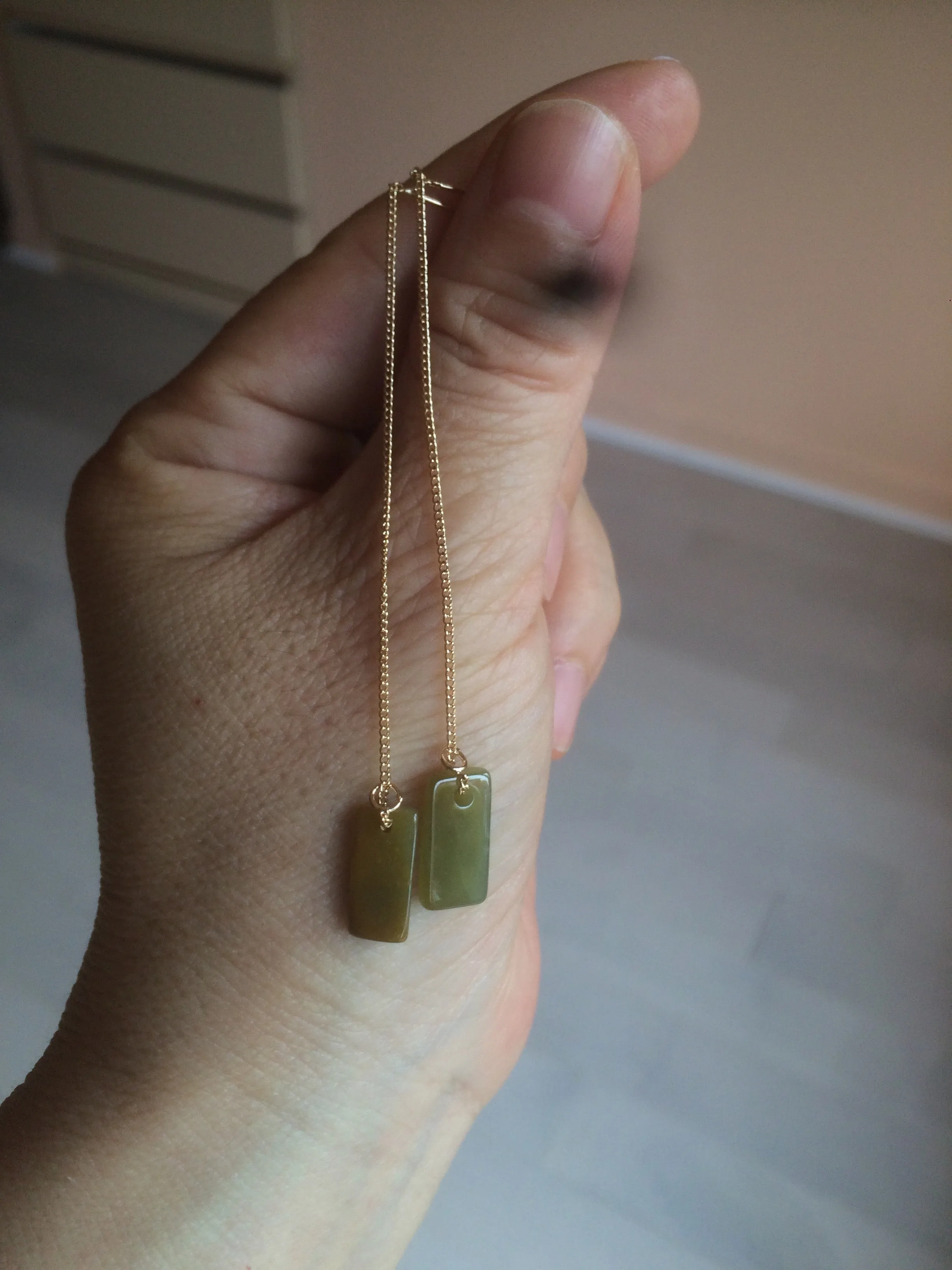 100% Natural icy watery deep sea blue/green/gray safe and sound dangling Guatemala jadeite Jade earring Q125