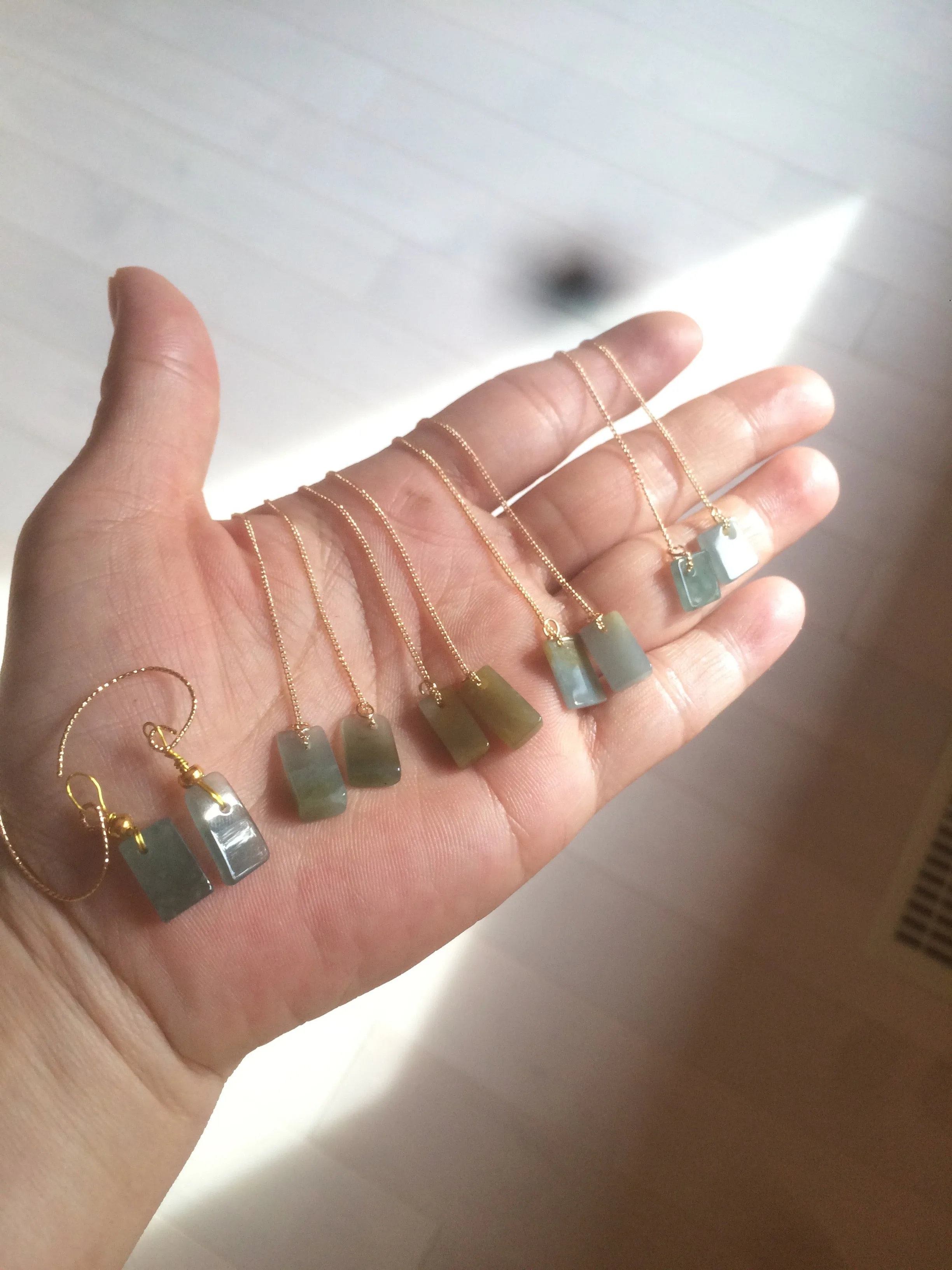 100% Natural icy watery deep sea blue/green/gray safe and sound dangling Guatemala jadeite Jade earring Q125