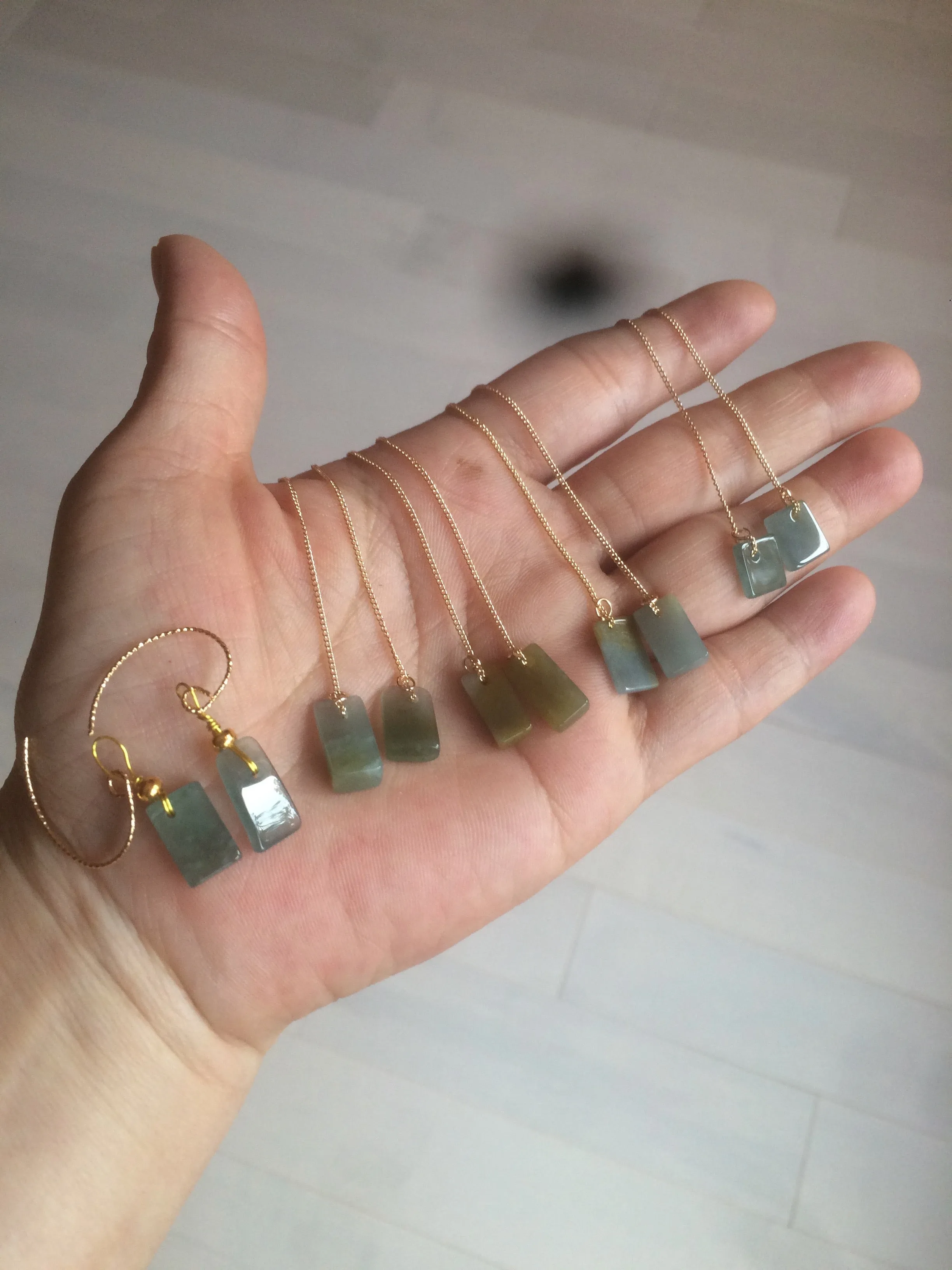 100% Natural icy watery deep sea blue/green/gray safe and sound dangling Guatemala jadeite Jade earring Q125