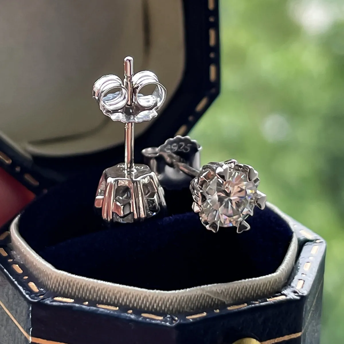 1.0CTTW D Color Moissanite Earrings 925 Sterling Silver Stud Earrings