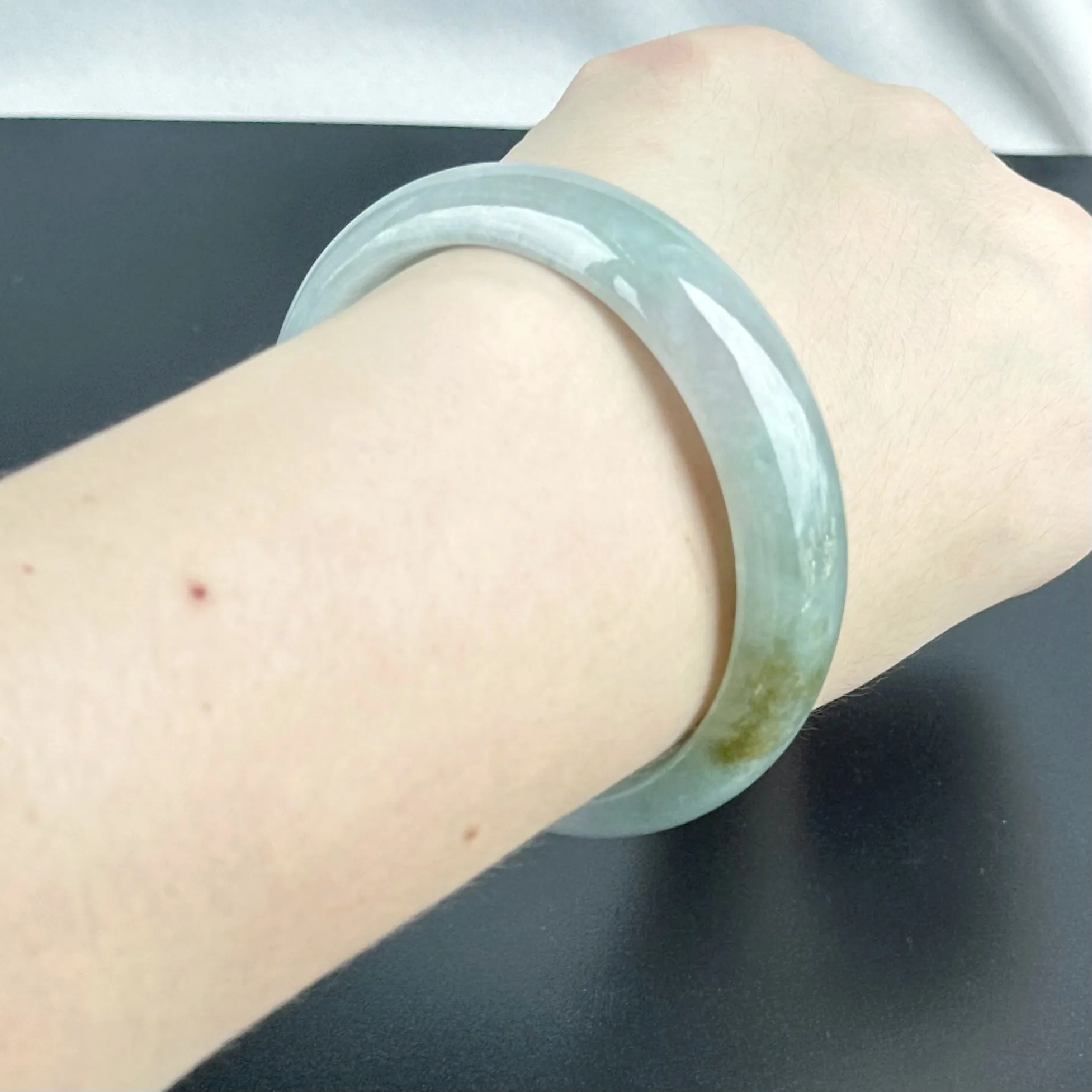 62639 59.5mm Spring Morning Glow Jadeite Bangle