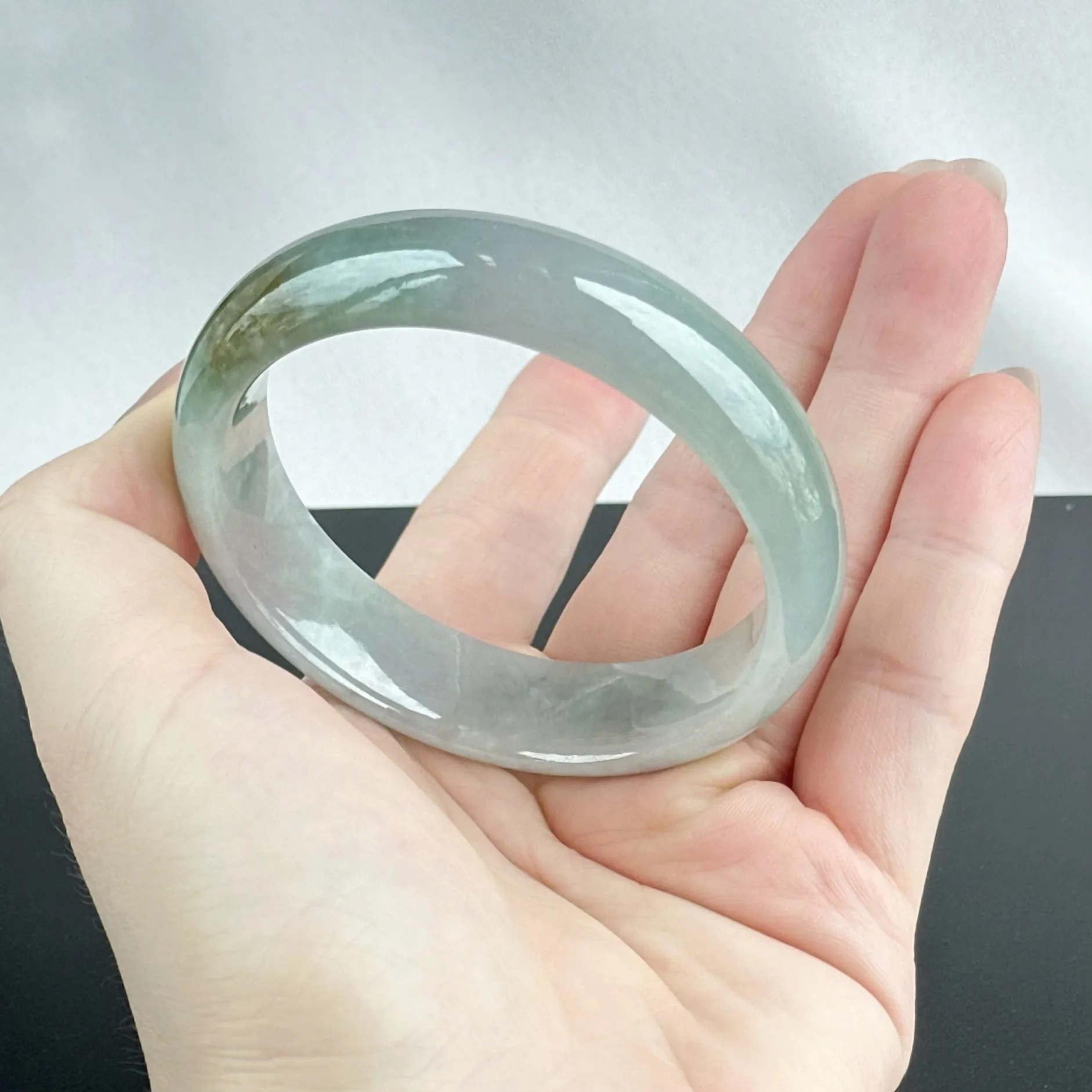 62639 59.5mm Spring Morning Glow Jadeite Bangle