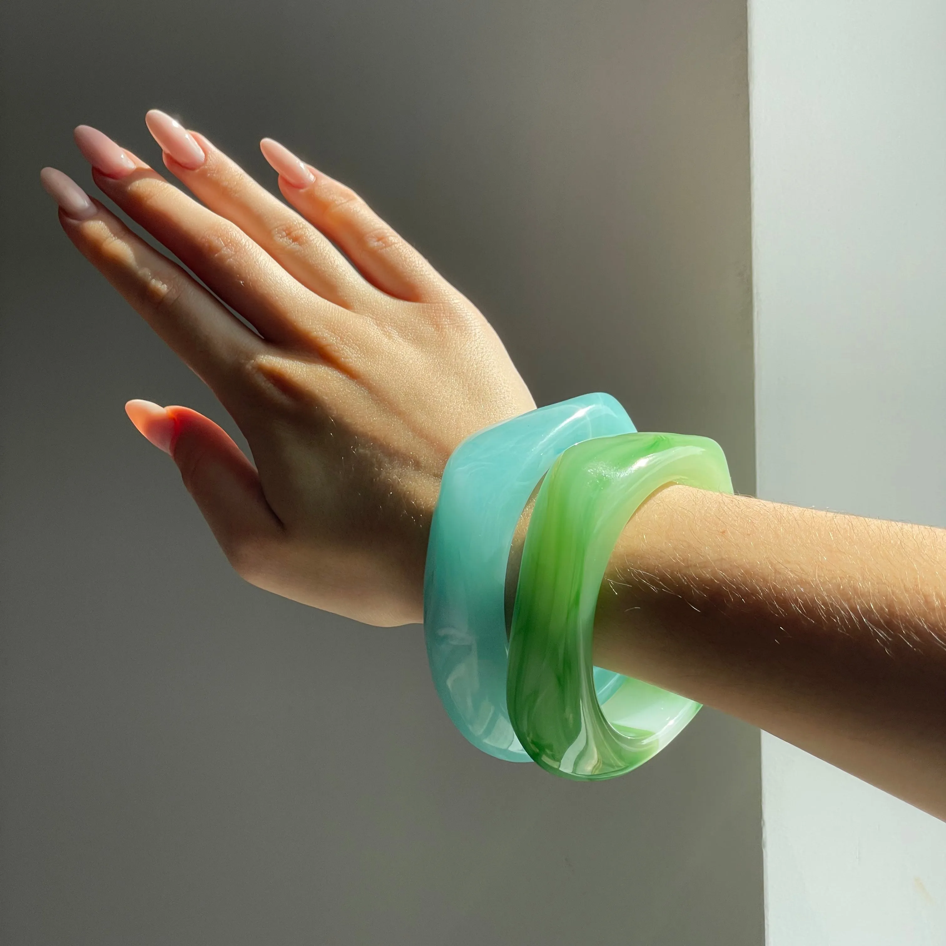 ACRYLIC BANGLE - KIWI
