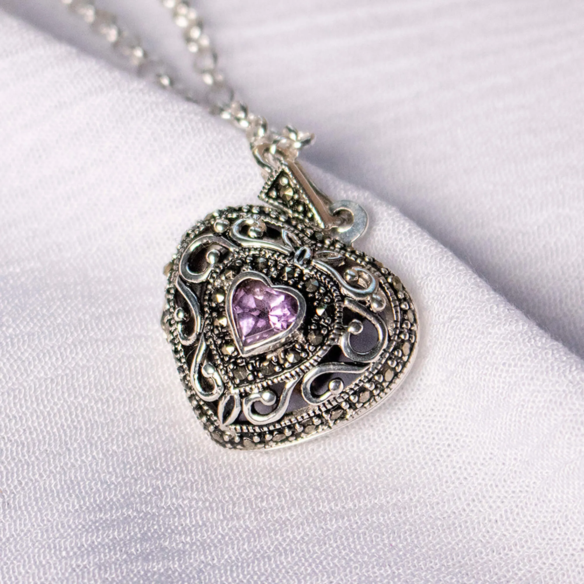 Amethyst Vintage Heart Locket Silver   Photos