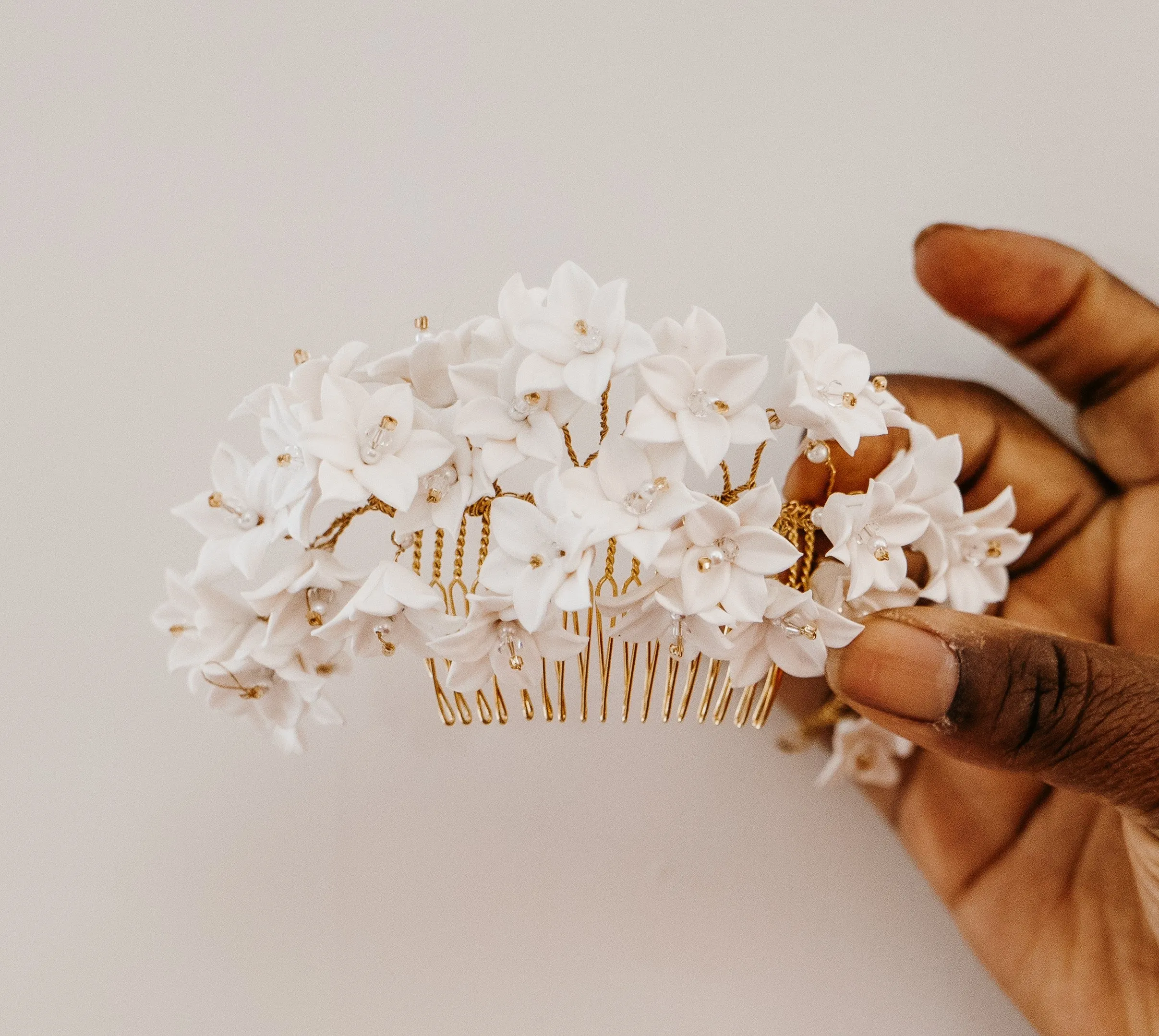 clay flowers hair comb BERENICE- 24007