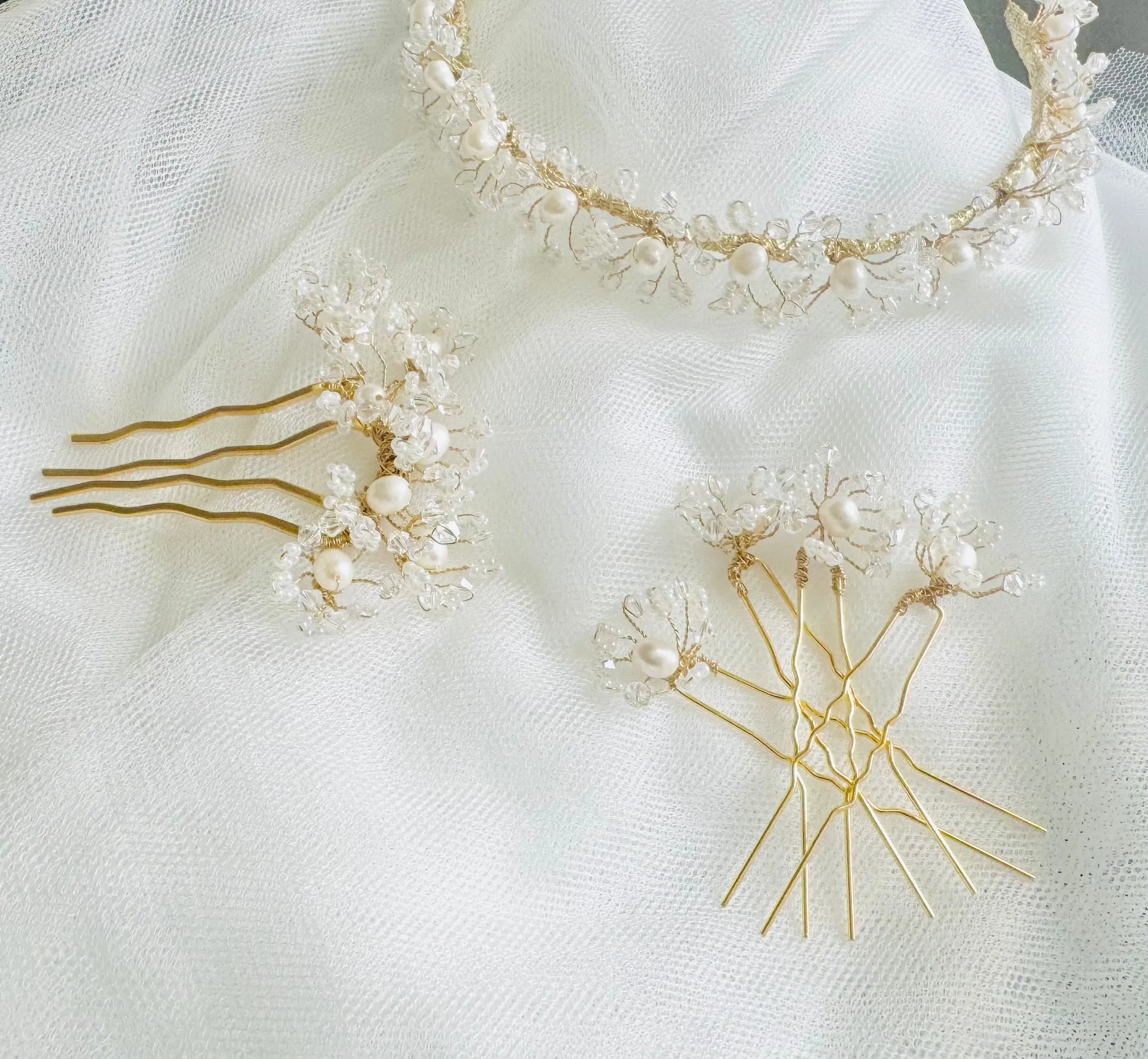 Crystals and pearls hair comb AYLIN- 25006