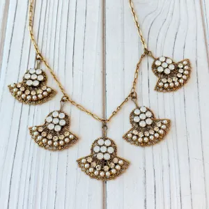 Elegant Fan Rhinestone Necklace