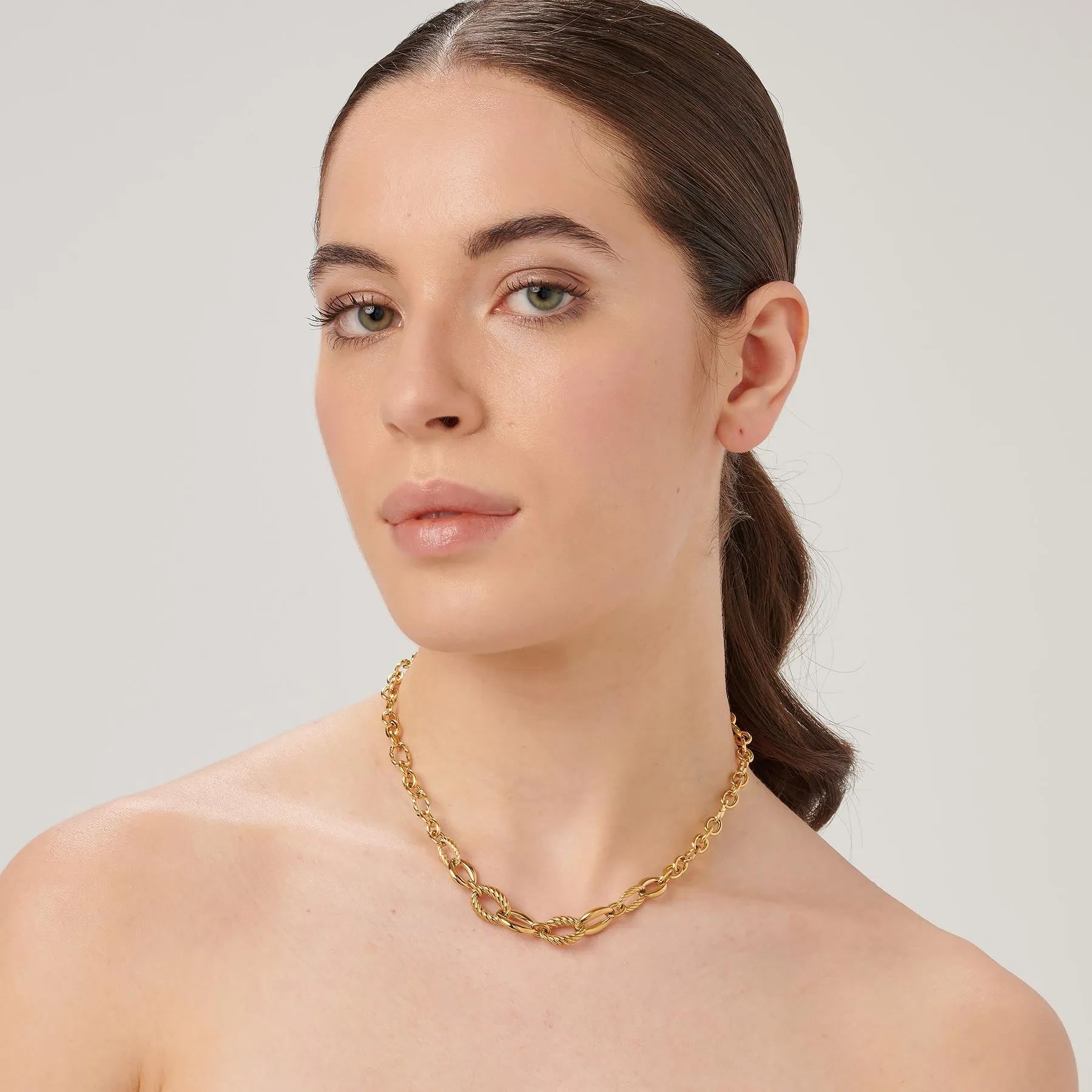 Graduated Ring Necklace in Gold Plated Stainless Steel