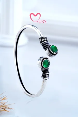 Green Royal Aura Kundan Cuff Bracelet
