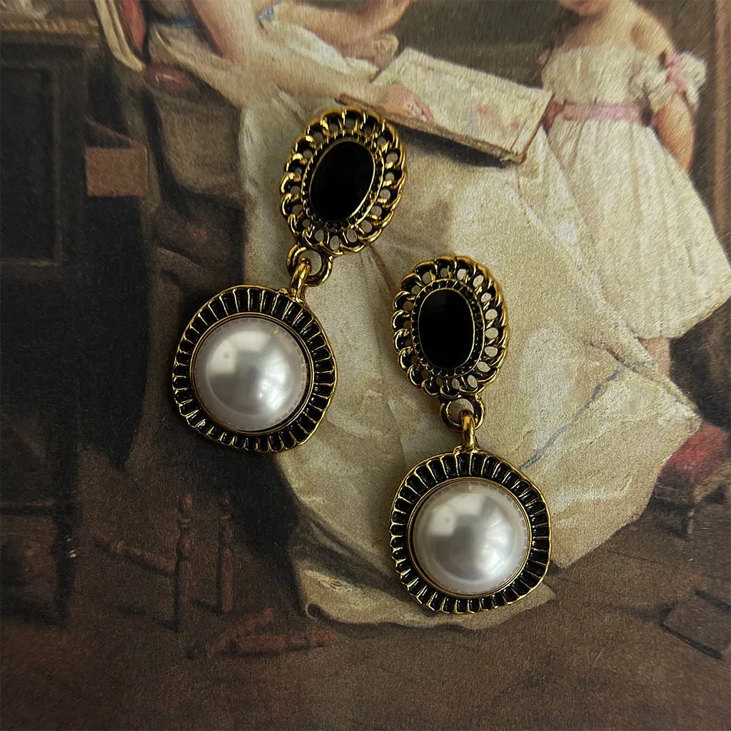 Medieval Black Gold Distressed Pearl Earrings(MAC199)
