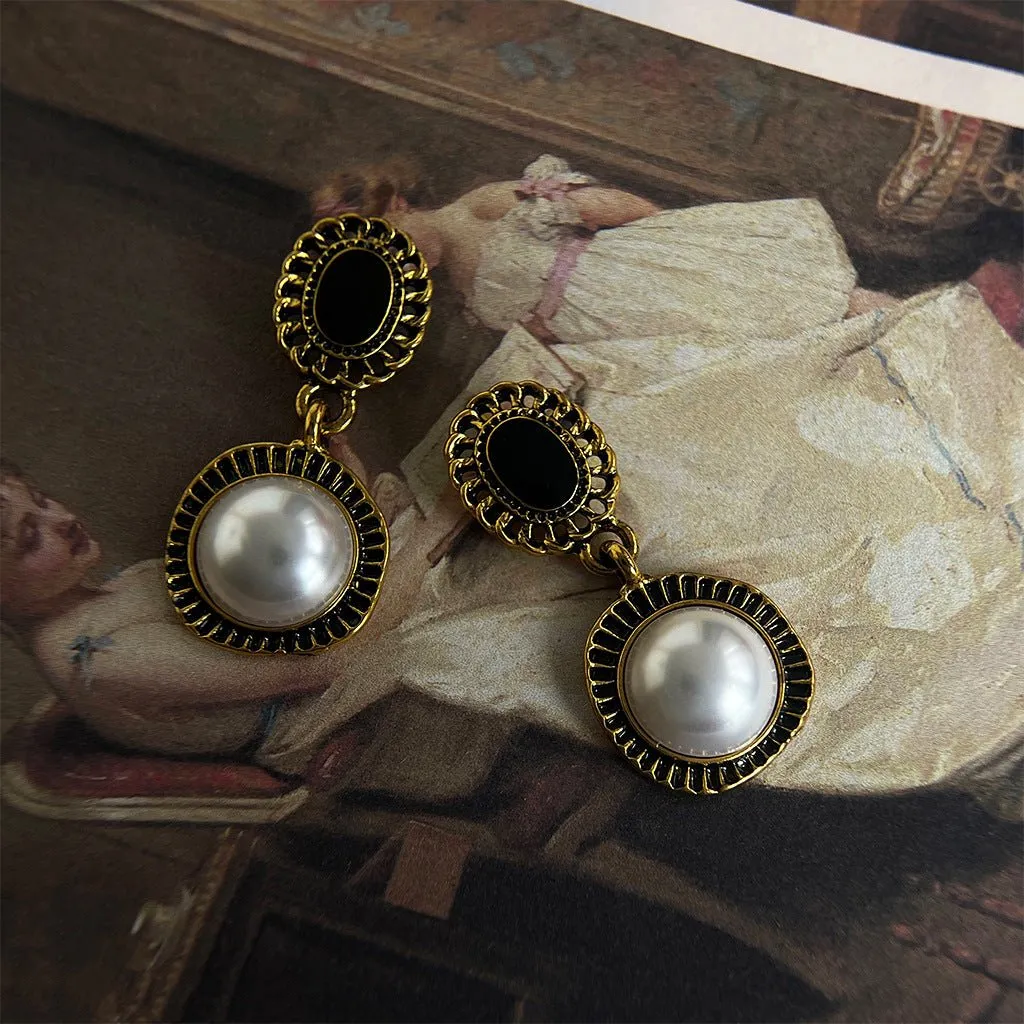 Medieval Black Gold Distressed Pearl Earrings(MAC199)