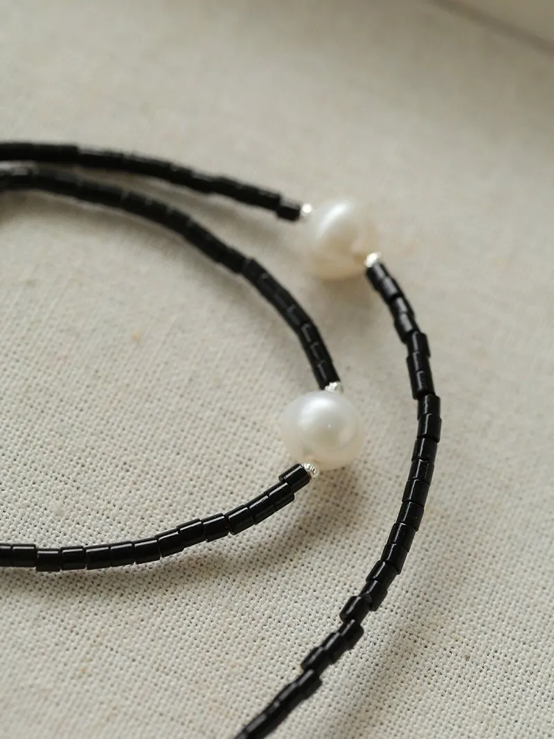 Minimalist Modern Pearl and Black Onyx Beaded Necklace