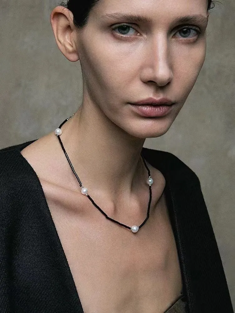 Minimalist Modern Pearl and Black Onyx Beaded Necklace