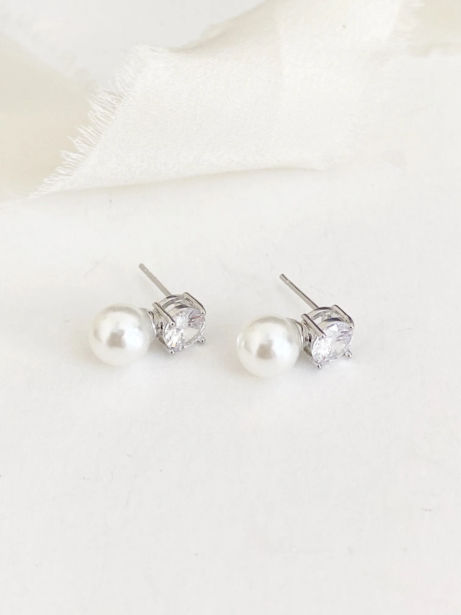 Myrna Pearl Stud Earrings