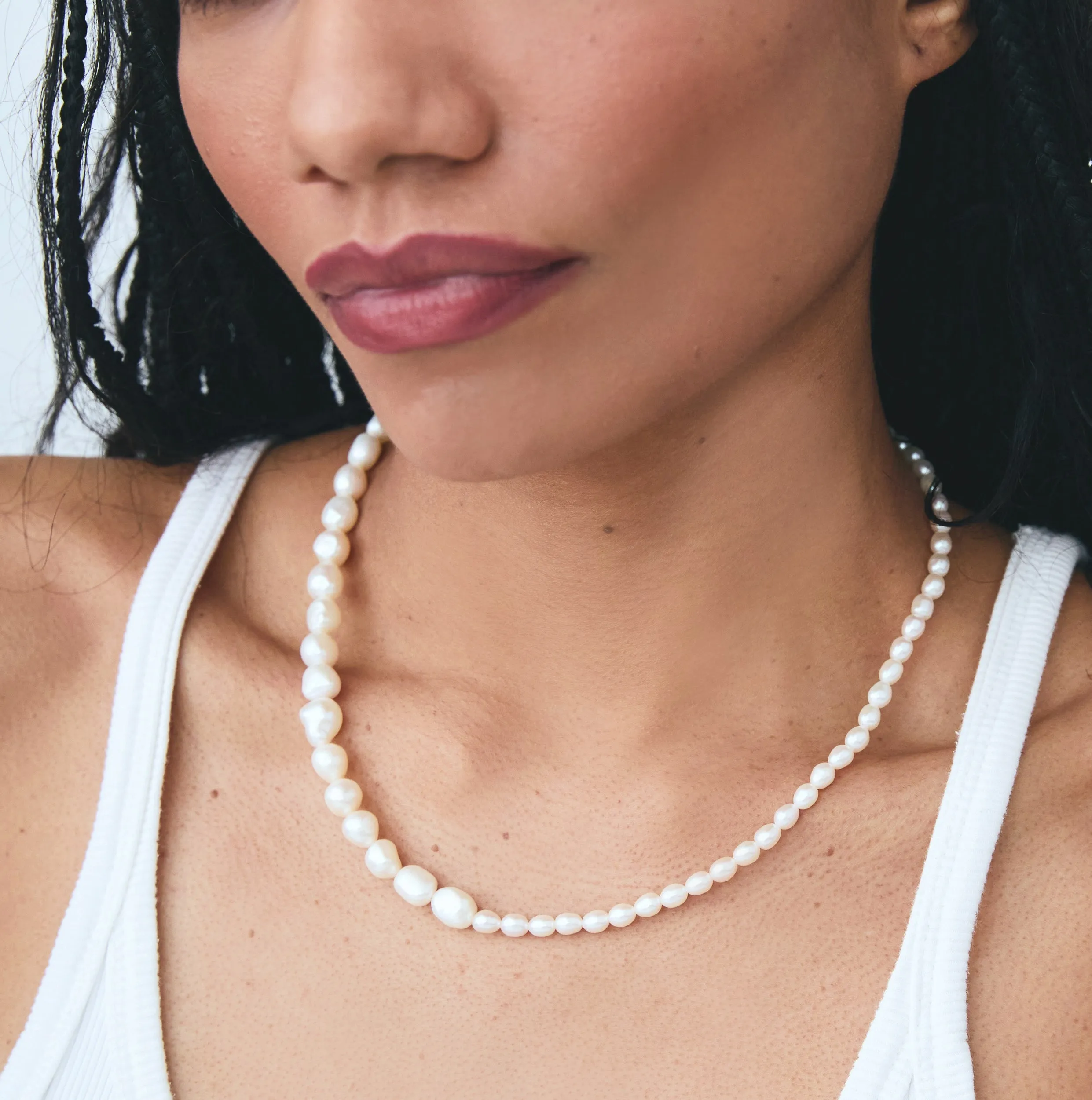 QUINN PEARL NECKLACE WHITE